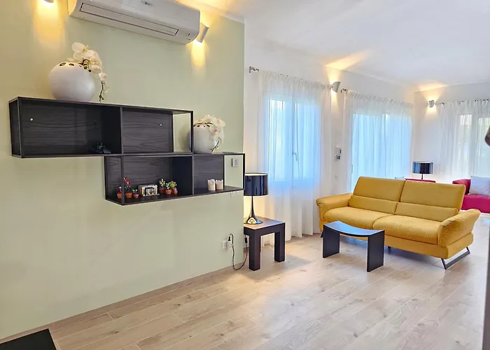 Alba Villa Torre delle Stelle