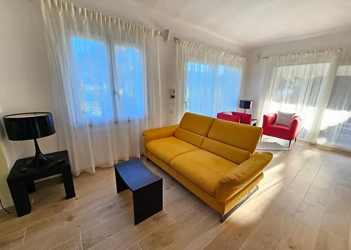 Alba Villa Torre delle Stelle